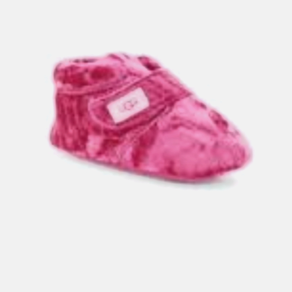 Ugg baby bixbee velvet pink shoes size 04/05